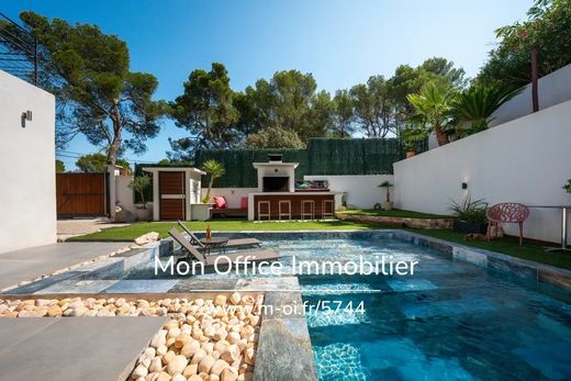 Villa in Cabriès, Bouches-du-Rhône