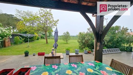 Casa di lusso a Arvert, Charente-Maritime