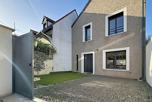 Luxury home in Villejuif, Val-de-Marne