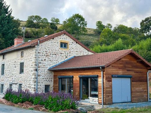 Luxury home in Saint-André-d'Apchon, Loire