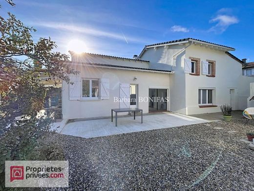 Casa de lujo en Saint-Sulpice-la-Pointe, Tarn