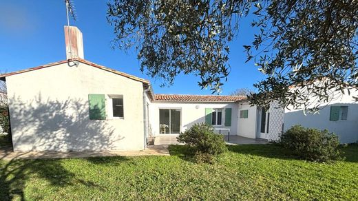 Luxury home in Sainte-Marie-de-Ré, Charente-Maritime