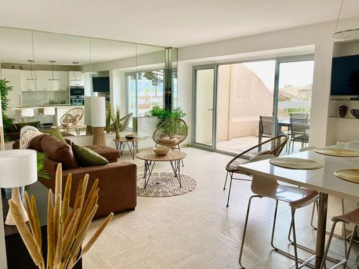 Apartment / Etagenwohnung in Sainte-Maxime, Var