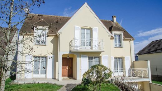 Luxury home in Sainte-Geneviève-des-Bois, Essonne