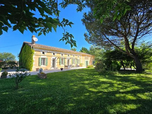 Luxe woning in Saint-Seurin-sur-l'Isle, Gironde