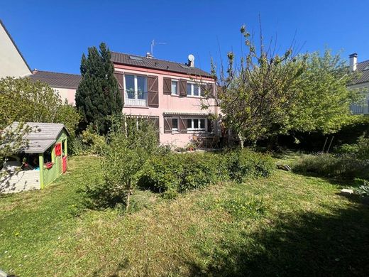Luxus-Haus in Villepreux, Yvelines