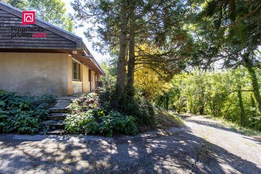 Luxus-Haus in Cranves-Sales, Haute-Savoie