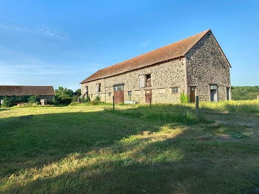 Luxury home in Chambérat, Allier