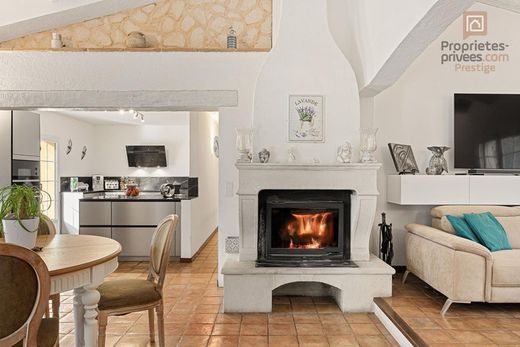 Luxus-Haus in Saint-Paul-en-Forêt, Var