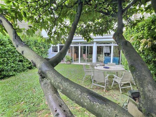 Luxe woning in Niort, Deux-Sèvres