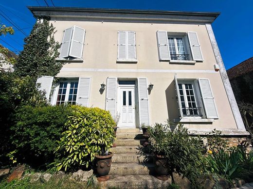 Casa di lusso a Marly-la-Ville, Val d'Oise