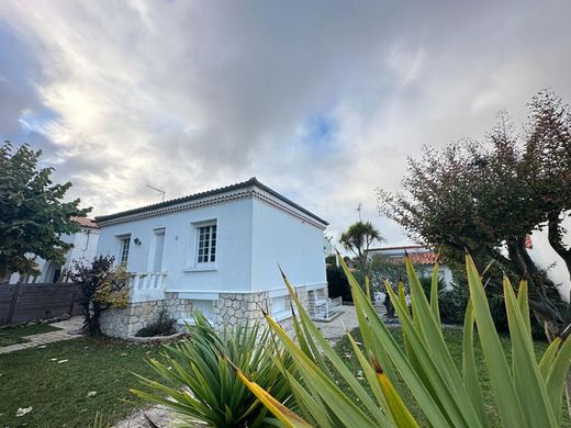 豪宅  Saint-Georges-de-Didonne, 滨海夏朗德省