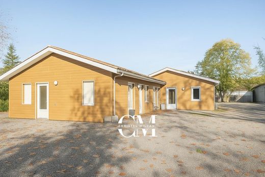 Luxury home in Mérignac, Gironde