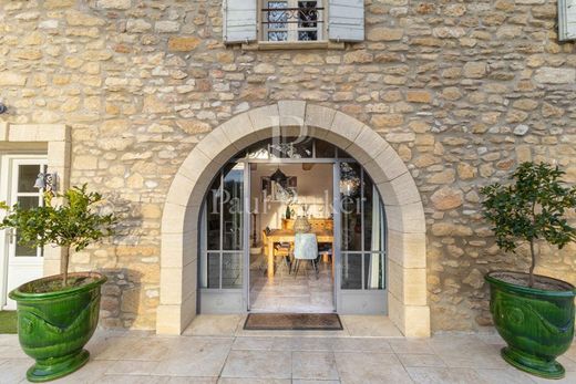 Luxury home in Camaret-sur-Aigues, Vaucluse
