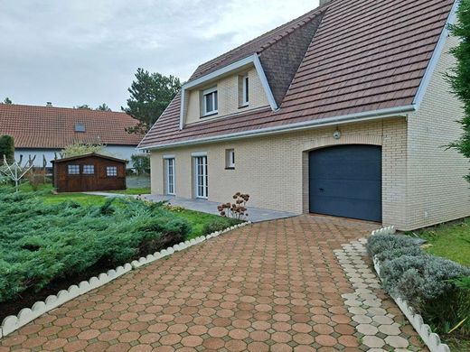Luxe woning in Hardelot-Plage, Pas-de-Calais