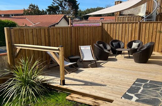 Luxury home in Carcans-Plage, Gironde