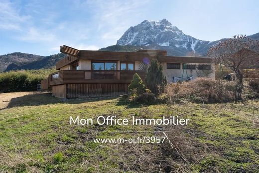 Luxus-Haus in Savines-le-Lac, Hautes-Alpes