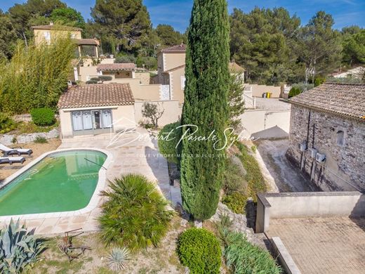 Luxury home in Velleron, Vaucluse