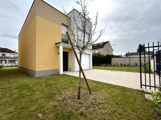 Maison de luxe à La Queue-en-Brie, Val-de-Marne