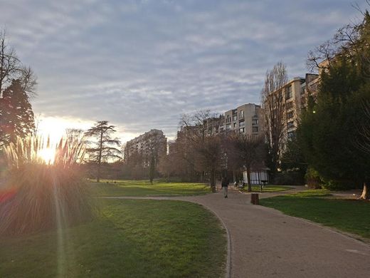 아파트 / Vanves, Hauts-de-Seine