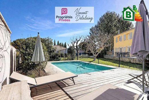 Luxury home in Pertuis, Vaucluse