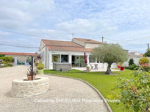 Πολυτελή κατοικία σε Saint-Jean-de-Liversay, Charente-Maritime