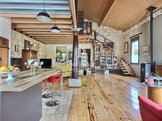 Luxury home in Lormont, Gironde
