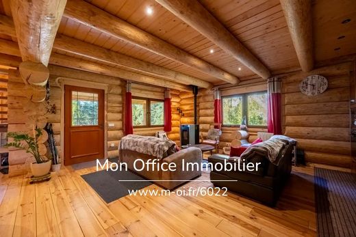 Chalet in La Joue du Loup, Hautes-Alpes