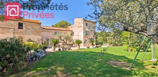 Luxury home in Arles, Bouches-du-Rhône