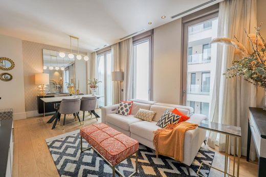 Apartment / Etagenwohnung in Madrid, Provinz Madrid