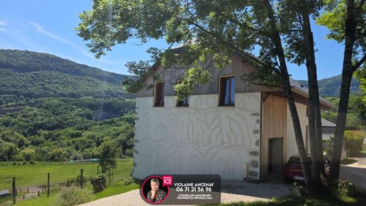Luxury home in Montagnole, Savoy