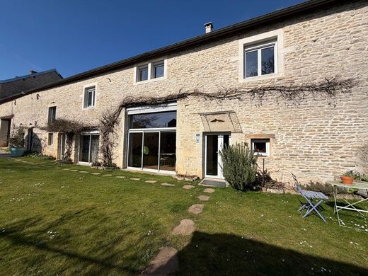 Luxury home in Caen, Calvados