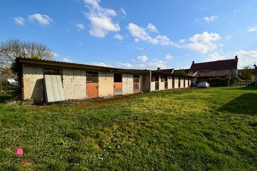 Rural or Farmhouse in Othis, Seine-et-Marne