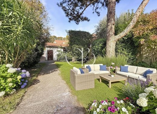 Luxury home in Villejuif, Val-de-Marne