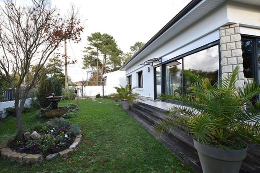 Luxury home in Andernos-les-Bains, Gironde