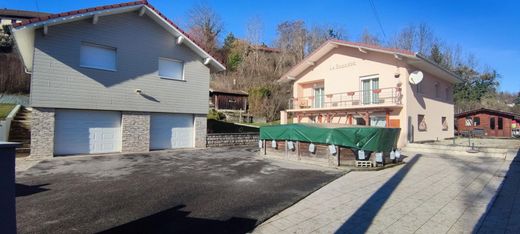Cranves-Sales, Haute-Savoieの高級住宅