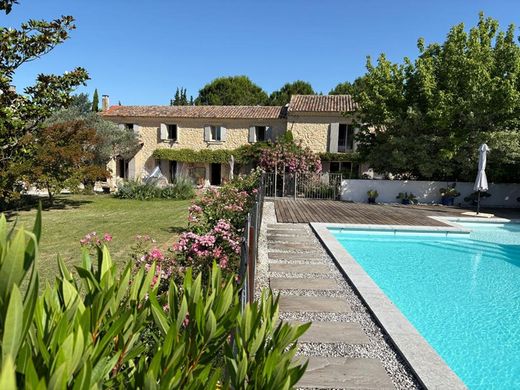 Villa in Pernes-les-Fontaines, Vaucluse
