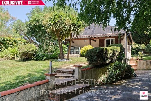 Villa in Lacroix-Falgarde, Upper Garonne