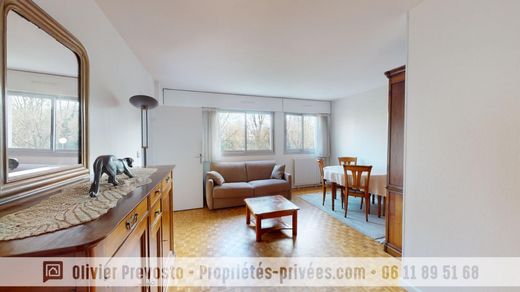 Διαμέρισμα σε Puteaux, Hauts-de-Seine