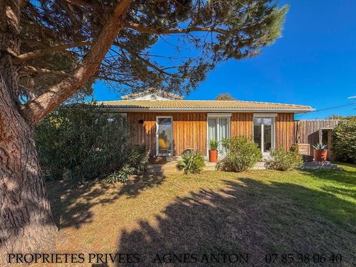 Luxury home in Cestas, Gironde