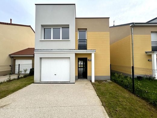 Maison de luxe à La Queue-en-Brie, Val-de-Marne