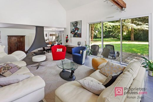 Casa di lusso a Sautron, Loira Atlantica