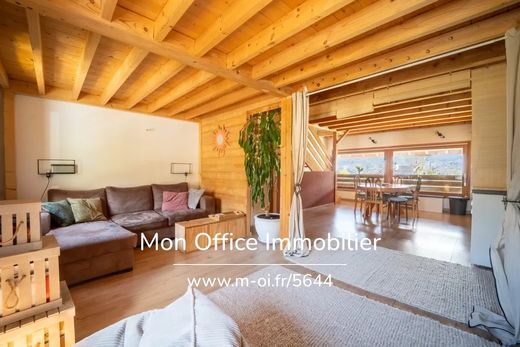Luxury home in Duingt, Haute-Savoie