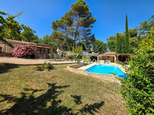 Maison de luxe à Pierrevert, Alpes-de-Haute-Provence
