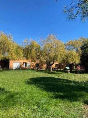 Luxury home in Orsans, Aude