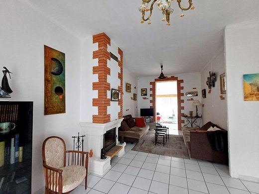 Luxury home in Perpignan, Pyrénées-Orientales