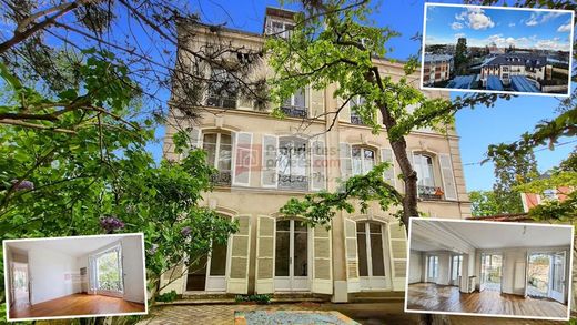 Apartment / Etagenwohnung in Versailles, Yvelines