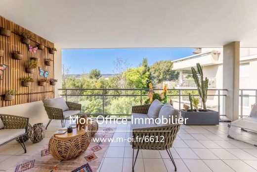 Apartment / Etagenwohnung in La Ciotat, Bouches-du-Rhône