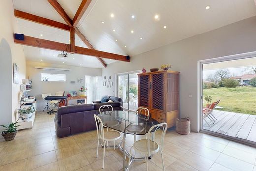 Luxury home in Lahosse, Landes