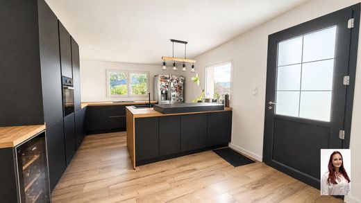 Luxury home in Trets, Bouches-du-Rhône